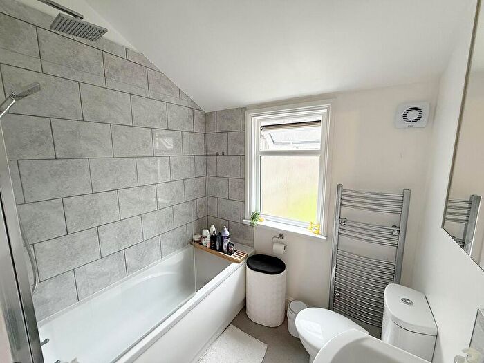 1 Bedroom Flat To Rent In Fearon Road, North End, PO2