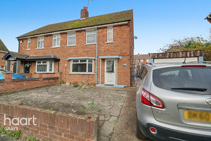 3 Bedroom Semi Detached House For Sale In Stour Road, Grays, RM16