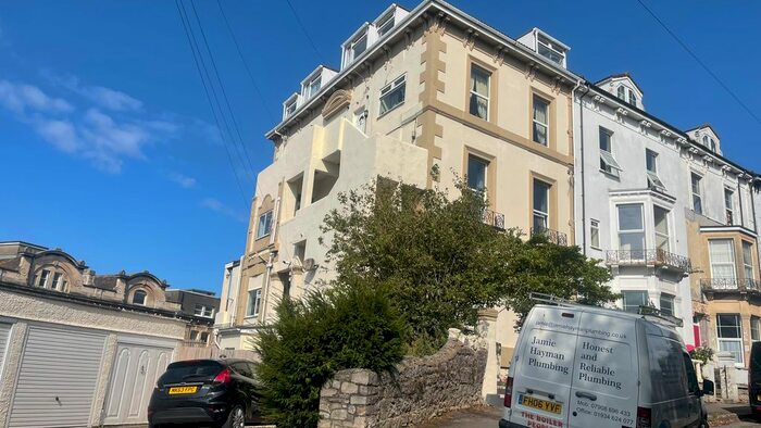 1 Bedroom Flat To Rent In Upper Kewstoke Road, Weston-Super-Mare, BS23