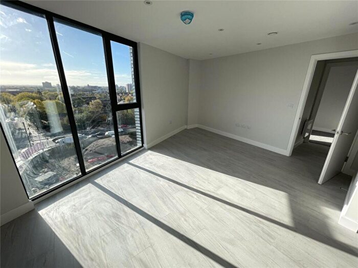 1 Bedroom Flat To Rent In Regent Plaza Block B, Oldfield Road, Salford, M5