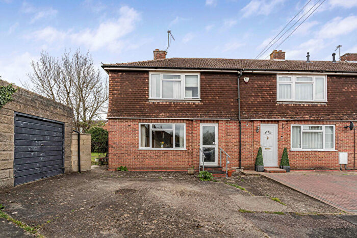 3 Bedroom End Of Terrace House For Sale In The Grove, Abingdon, OX14