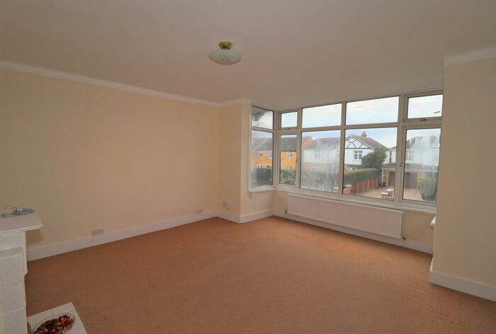 1 Bedroom Maisonette To Rent In Terrace Road, Walton On Thames, Surrey, KT12