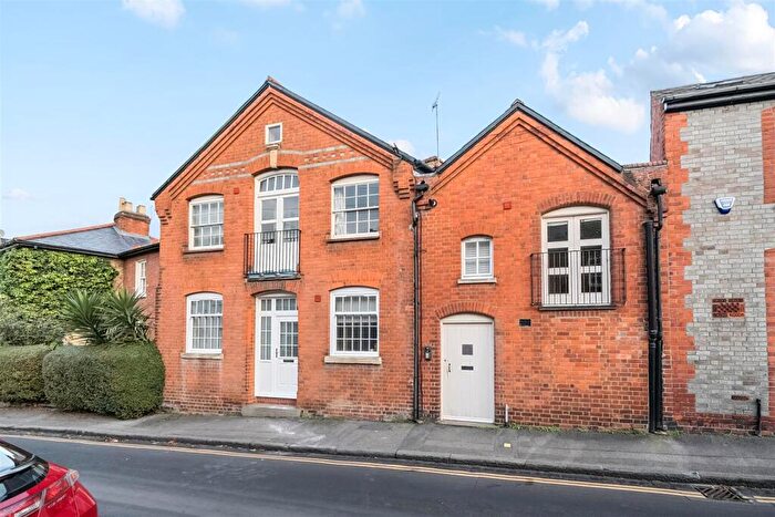 1 Bedroom Apartment For Sale In St. Johns Hill, Reading, Berkshire, RG1