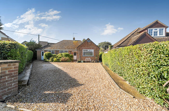3 Bedroom Bungalow For Sale In Folly View Crescent, Faringdon, Faringdon, SN7