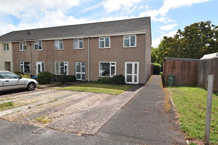 3 Bedroom End Of Terrace House To Rent In Lillebonne Close, Wellington, TA21