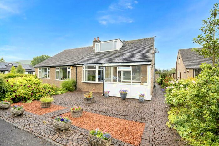 2 Bedroom House For Sale In Eccles Close, Hope, Hope Valley, S33