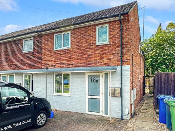 3 Bedroom House To Rent In Mere Way, Cambridge, CB4