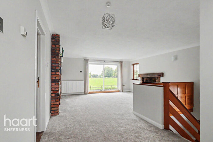 4 Bedroom Detached House For Sale In Chapel Street, Minster, ME12