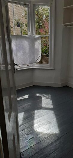 3 Bedroom End Of Terrace House For Sale In London, E17