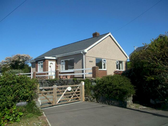 2 Bedroom Detached Bungalow For Sale In Llandanwg, Harlech, LL46