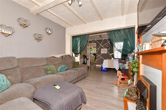 3 Bedroom End Of Terrace House For Sale In Newington Road, Ramsgate, Kent, CT12
