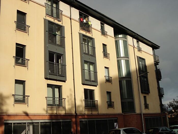 2 Bedroom Flat To Rent In Cables Wynd, Edinburgh, EH6