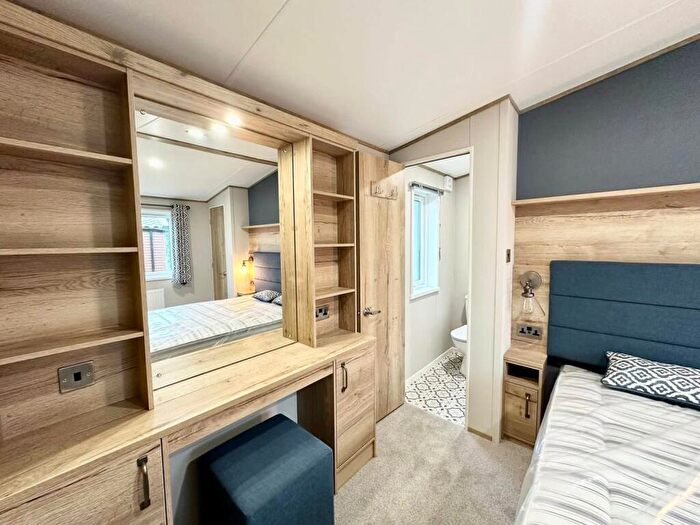 2 Bedroom Caravan For Sale In Ilfracombe, Devon, EX34