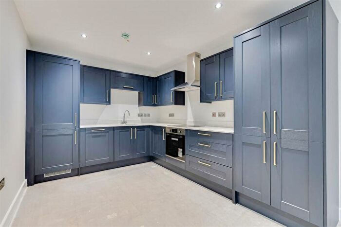 2 Bedroom Apartment To Rent In Bute Street, Cardiff, CF10