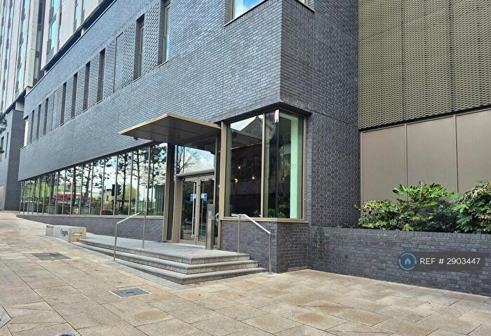 2 Bedroom Flat To Rent In Oxygen Tower, Manchester, M1