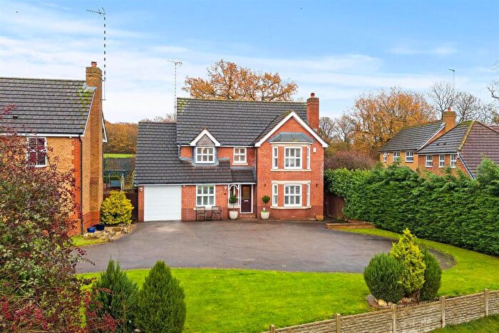 4 Bedroom Detached House For Sale In Beechnut Close, Coventry, CV4