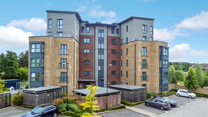2 Bedroom Apartment For Sale In Cyber Avenue, Oakgrove, Milton Keynes, MK10