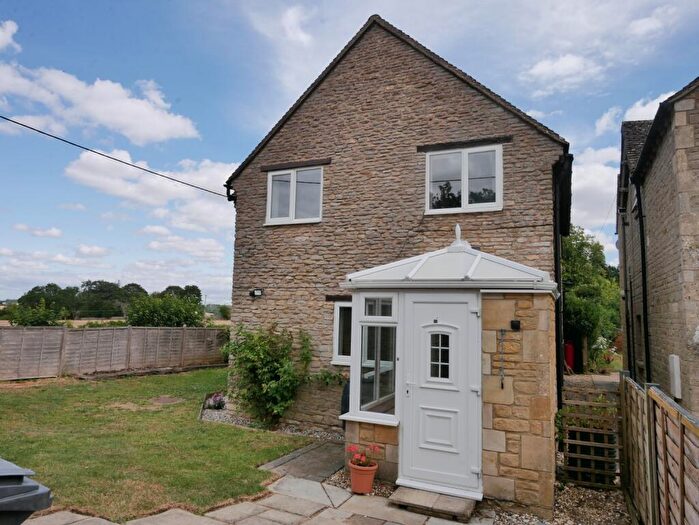 3 Bedroom Semi-Detached House To Rent In Farmington, Gloucestershire, GL54