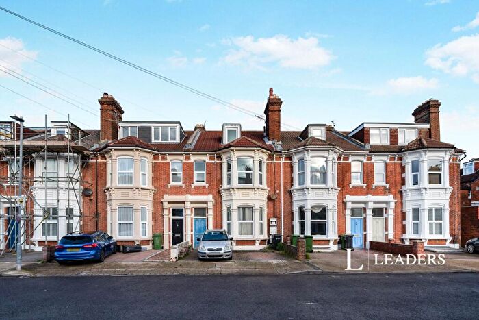 2 Bedroom Apartment For Sale In St. Ronans Avenue, Southsea, Hampshire, PO4