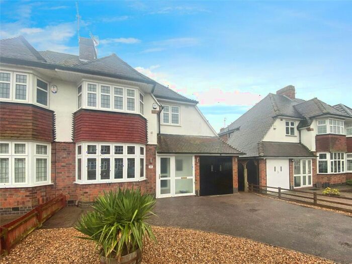 3 Bedroom Semi-Detached House To Rent In Mickleton Drive, Leicester, LE5