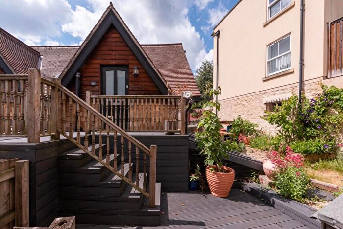 2 Bedroom House To Rent In Mile End London Road, Bath, BA1