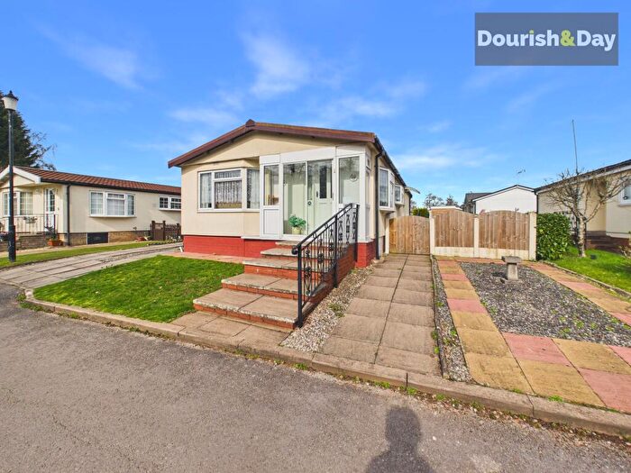 3 Bedroom Detached Bungalow For Sale In Lodgefield Park, Stafford, ST17