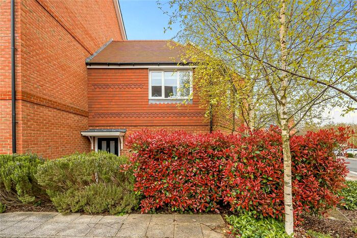 1 Bedroom Flat To Rent In Woodland Road, Dunton Green, Sevenoaks, Kent, TN14