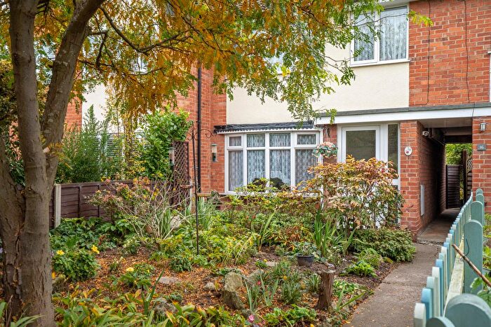 3 Bedroom Town House For Sale In Springfield Close, York, YO31