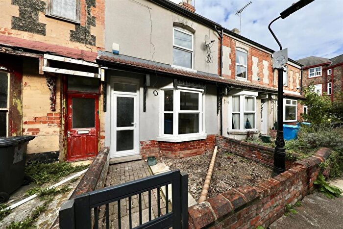 2 Bedroom Terraced House For Sale In Princes Road, Hull, HU5