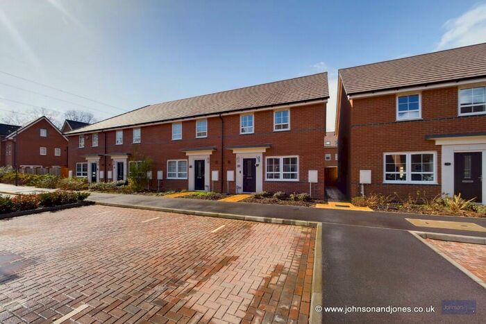 3 Bedroom End Of Terrace House To Rent In Cartwright Drive, Chertsey, Surrey, KT16