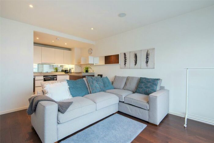 1 Bedroom Flat To Rent In Oakland Quay, Millwall, E14