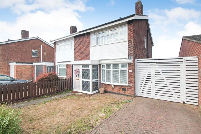 3 Bedroom Semi Detached House For Sale In Bents Close, Clapham, MK41