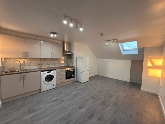 Studio To Rent In Eastcote Road, Harrow, Middlesex, HA2