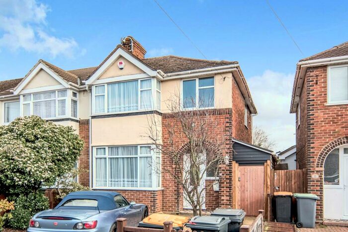 3 Bedroom Semi-Detached House To Rent In Worcester Road, Bedford, MK42