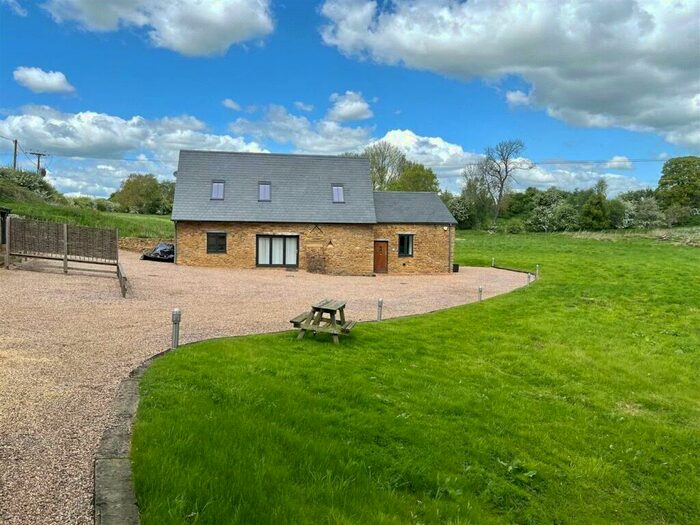 3 Bedroom Barn To Rent In Dodford, Northamptonshire, NN7