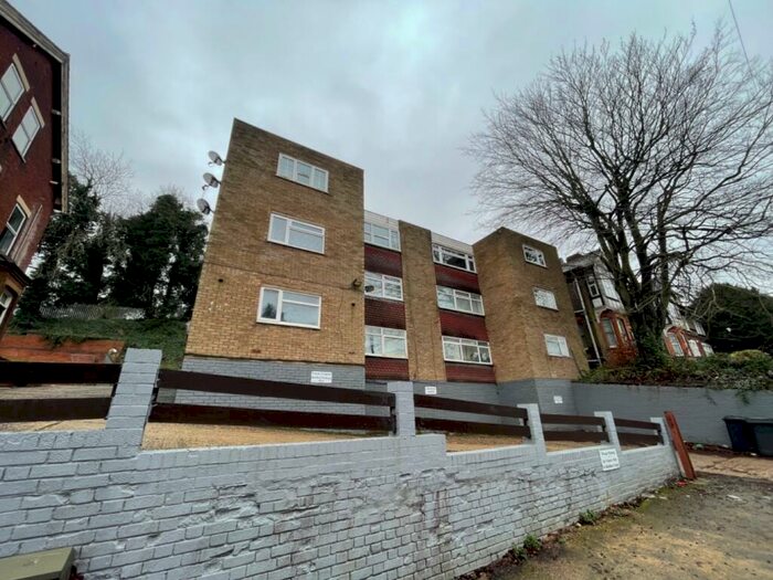 2 Bedroom Apartment To Rent In Downs Road, Luton, Bedfordshire, LU1