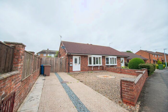 2 Bedroom Bungalow To Rent In Pickering Avenue, Hornsea, HU18