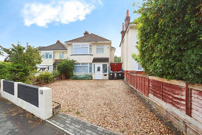 3 Bedroom Detached House For Sale In Muscliffe Lane, Bournemouth, Dorset, BH9