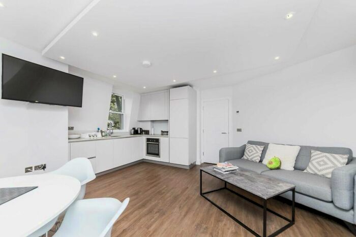 2 Bedroom Flat To Rent In Temple Fortune Lane, London, NW11