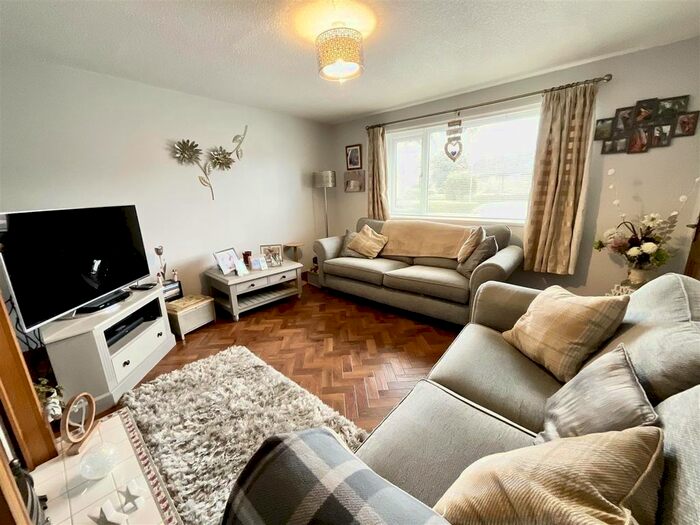 3 Bedroom Terraced House For Sale In Ryefield Road, Eastfield