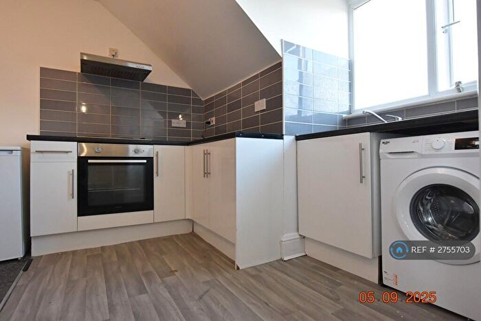 2 Bedroom Maisonette To Rent In Princess Street, Luton, LU1