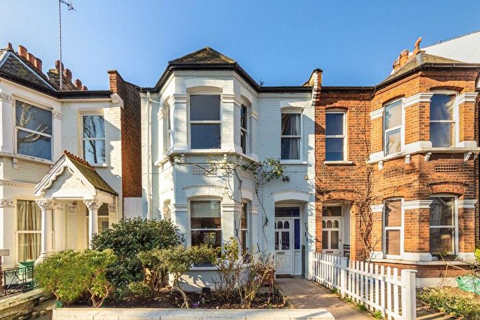4 Bedroom Property To Rent In Thorney Hedge Road, Chiswick, W4