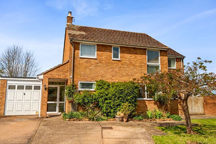 4 Bedroom Detached House For Sale In Robins Close, Barford St Michael, OX15