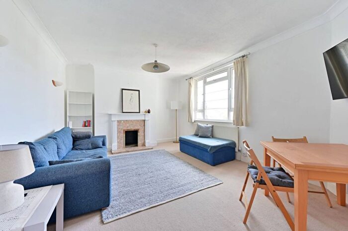 2 Bedroom Flat To Rent In Edge Hill, Wimbledon, London, SW19