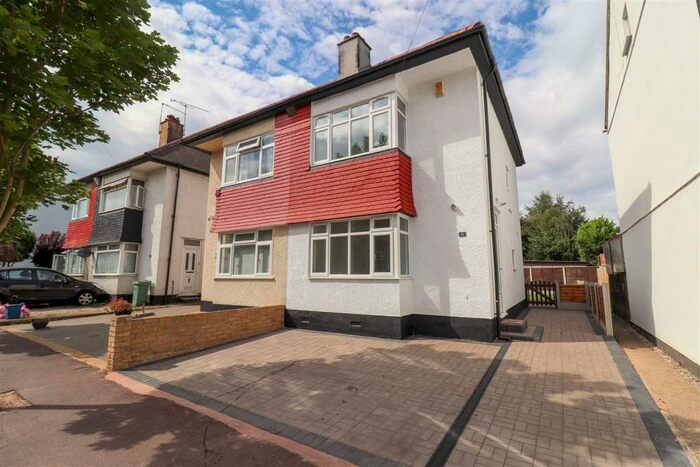 3 Bedroom Semi-Detached House To Rent In Colchester Road, Southend-On-Sea, SS2