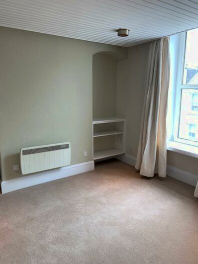 1 Bedroom Flat To Rent In Esslemont Avenue, Aberdeen, AB25