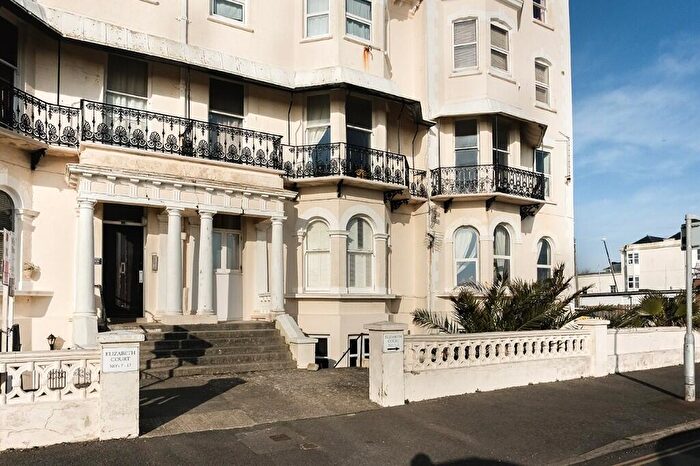 2 Bedroom Apartment For Sale In Park Terrace, West Bognor Regis, West Sussex, PO21