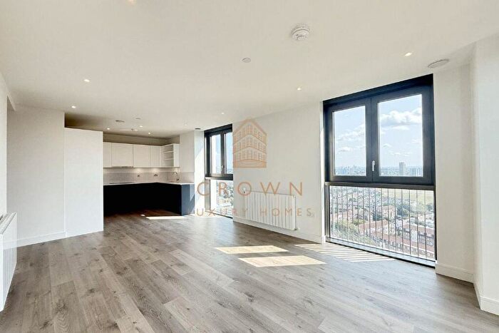 2 Bedroom Apartment To Rent In Menara Point - Th Floor, West Ham, E16
