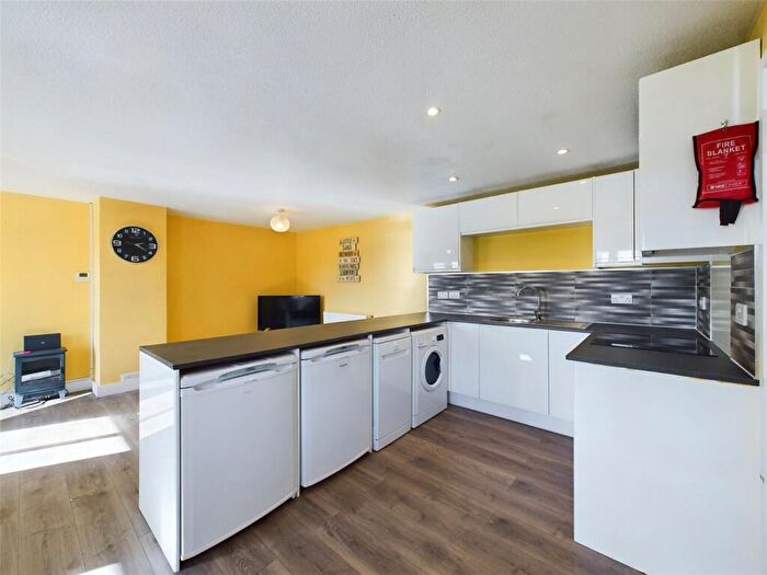 2 Bedroom Bungalow To Rent In Bude, EX23