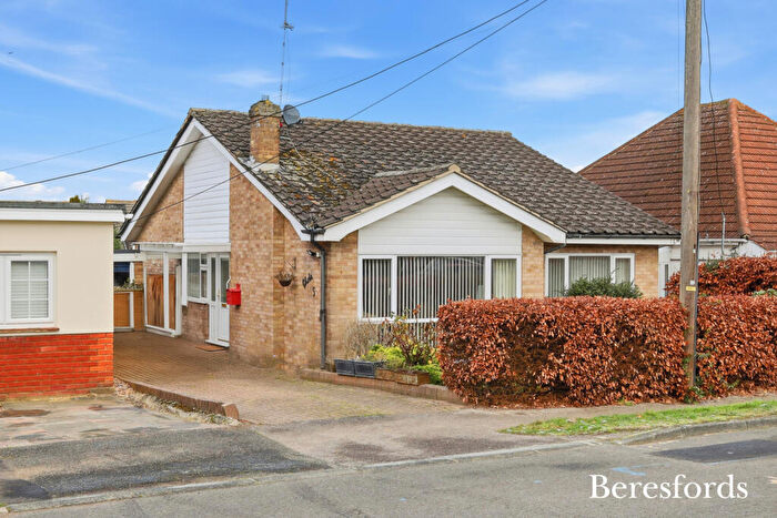 2 Bedroom Bungalow For Sale In Delta Road, Hutton, CM13